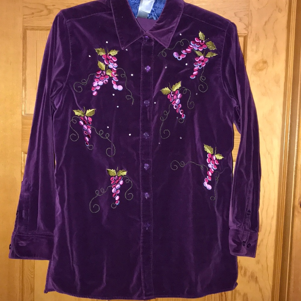 The Quacker Factory Grapes Motif Purple Blouse